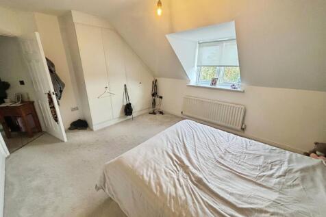 14651377bedroom20111