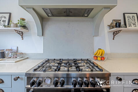 Kitchen &amp; Dining