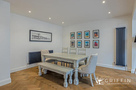 Kitchen &amp; Dining