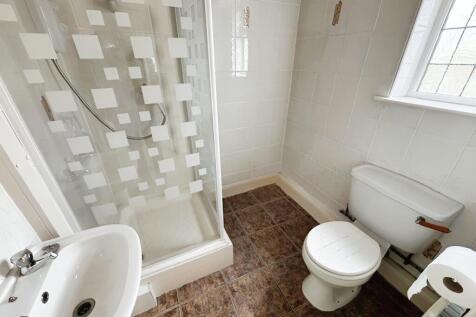 077e1ee7shower20room