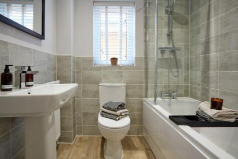 Family bathroom in the Ellerton 3 bedroom home