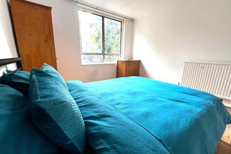 Bedroom 2 (3)