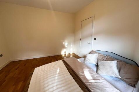 Bedroom 3 (2)