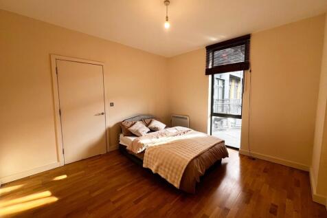 Bedroom (2)
