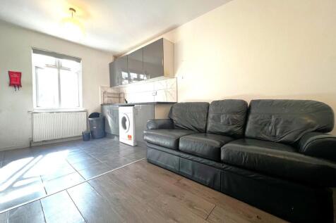 Living Area &amp;...