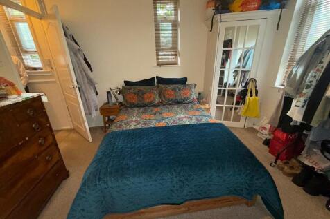 Bedroom 1a