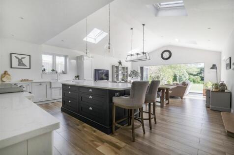 Kitchen/Living/Dining