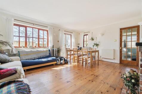 Living Room/Dining Room
