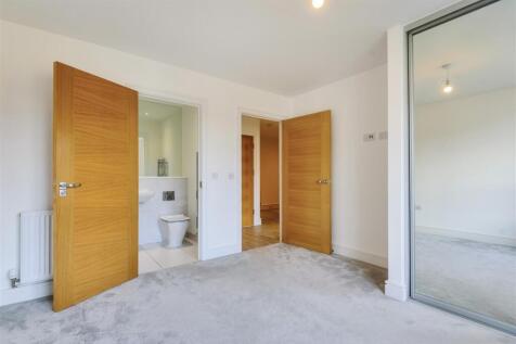 Bedroom/En Suite