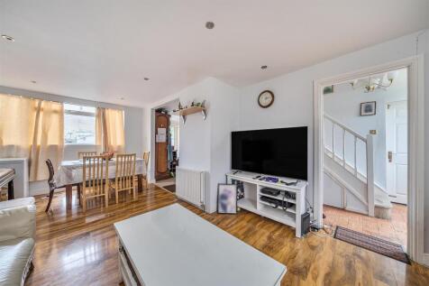 Reception room/dining room