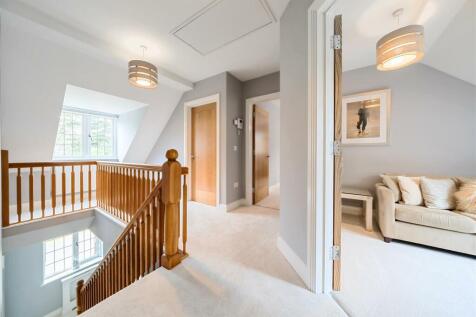 2nd floor landing