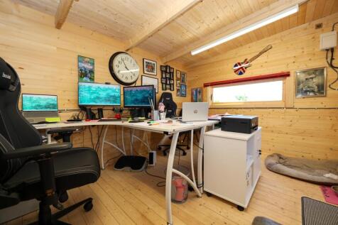 Property Image 28