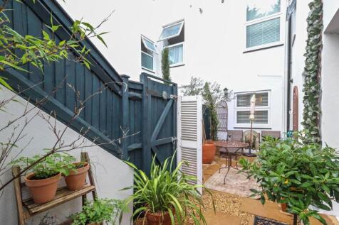 Private Garden 