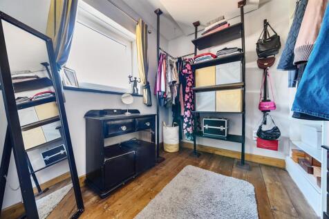 DRESSING AREA IN BEDROOM ONE