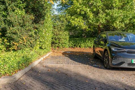 PARKING SPACE