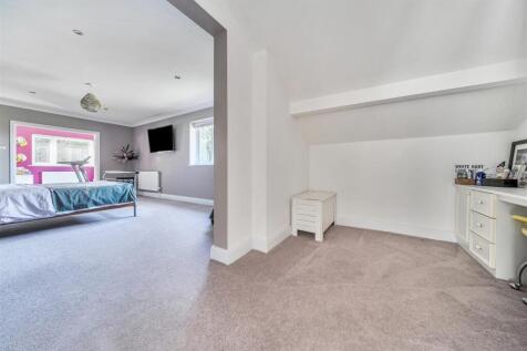 DRESSING ROOM