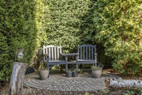 GARDEN SHOT