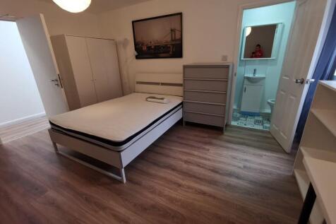 Bedroom 6-3