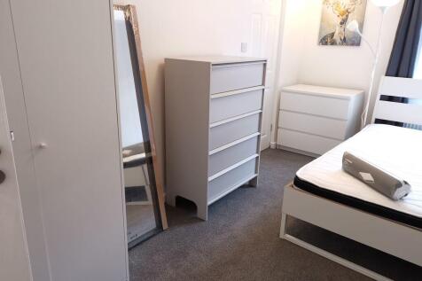 Bedroom 2-1