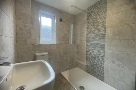 58271_33417260_IM...