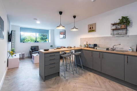 Communal Kitchen(...