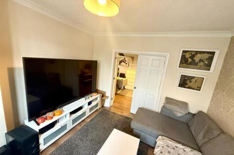 PHOTO-2025-10-30-21-25-05 2.jpg