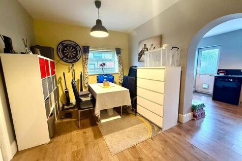 PHOTO-2025-10-30-21-25-05 4.jpg