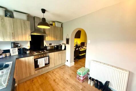 PHOTO-2025-10-30-21-25-05 6.jpg