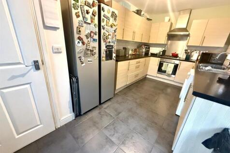 PHOTO-2025-11-06-12-38-43 3.jpg