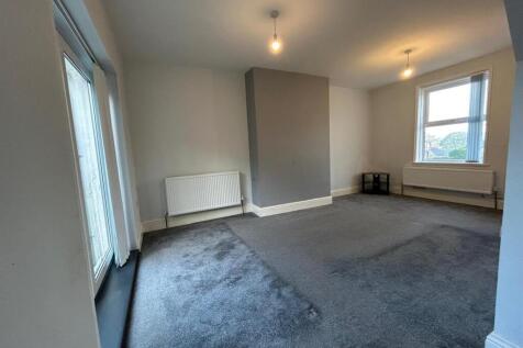 PHOTO-2025-11-06-17-00-05 9.jpg