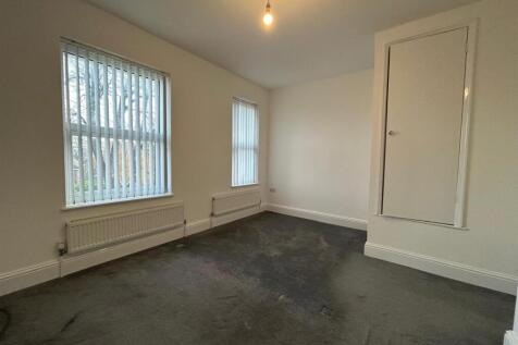 PHOTO-2025-11-06-17-00-05 10.jpg