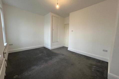 PHOTO-2025-11-06-17-00-05 11.jpg