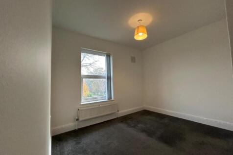 PHOTO-2025-11-06-17-00-05 15.jpg