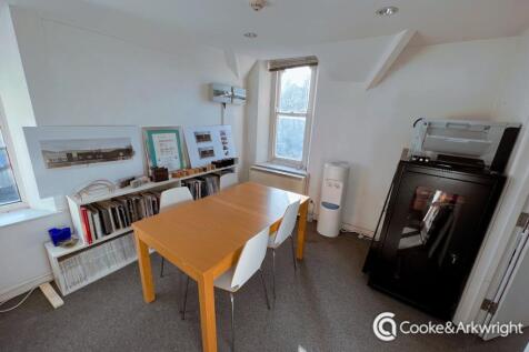 offices 3.JPG