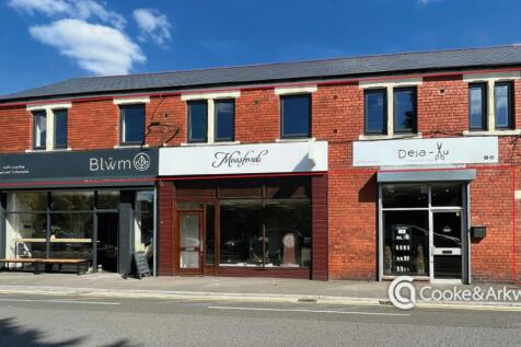 Exterior  red line.jpg