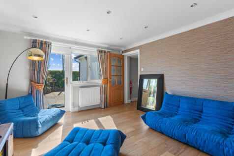 Lounge/Bedroom 3