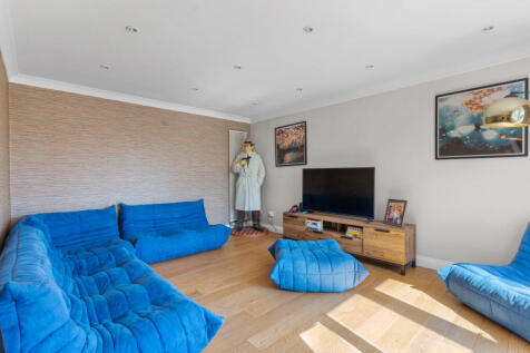 Lounge/Bedroom 3