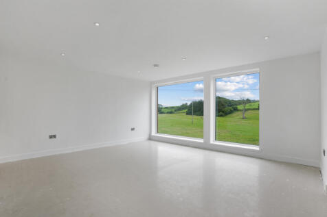 Lounge or Bedroom 2