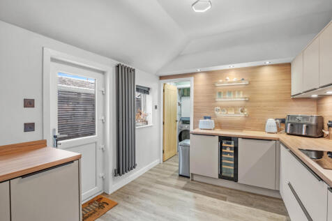 7 Kitchen