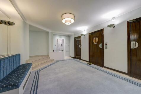 41 westminster gardens 373608 foyer.jpg