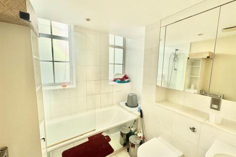 bath 1.jpg