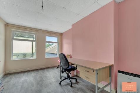 Office/Bedroom 7