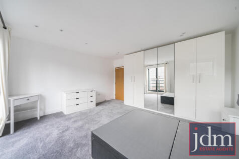 05fc1d1f-b5a3-410...