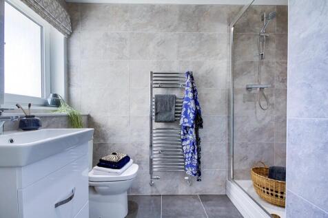 Private en suite away from the family