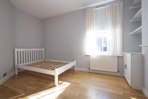 47a Lurline Gardens, London bedroom 2b.jpg