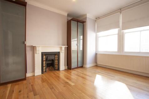 47a Lurline Gardens, London bedroom 1.jpg