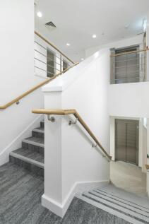 IW110425CA1390FF275.jpg
