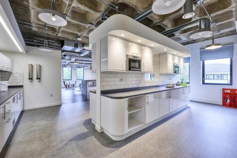 2500 The CrescentKitchenette.jpg