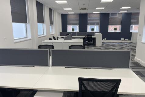11 Waterloo Place  Desks 3.jpeg