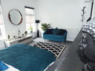 Room 5 